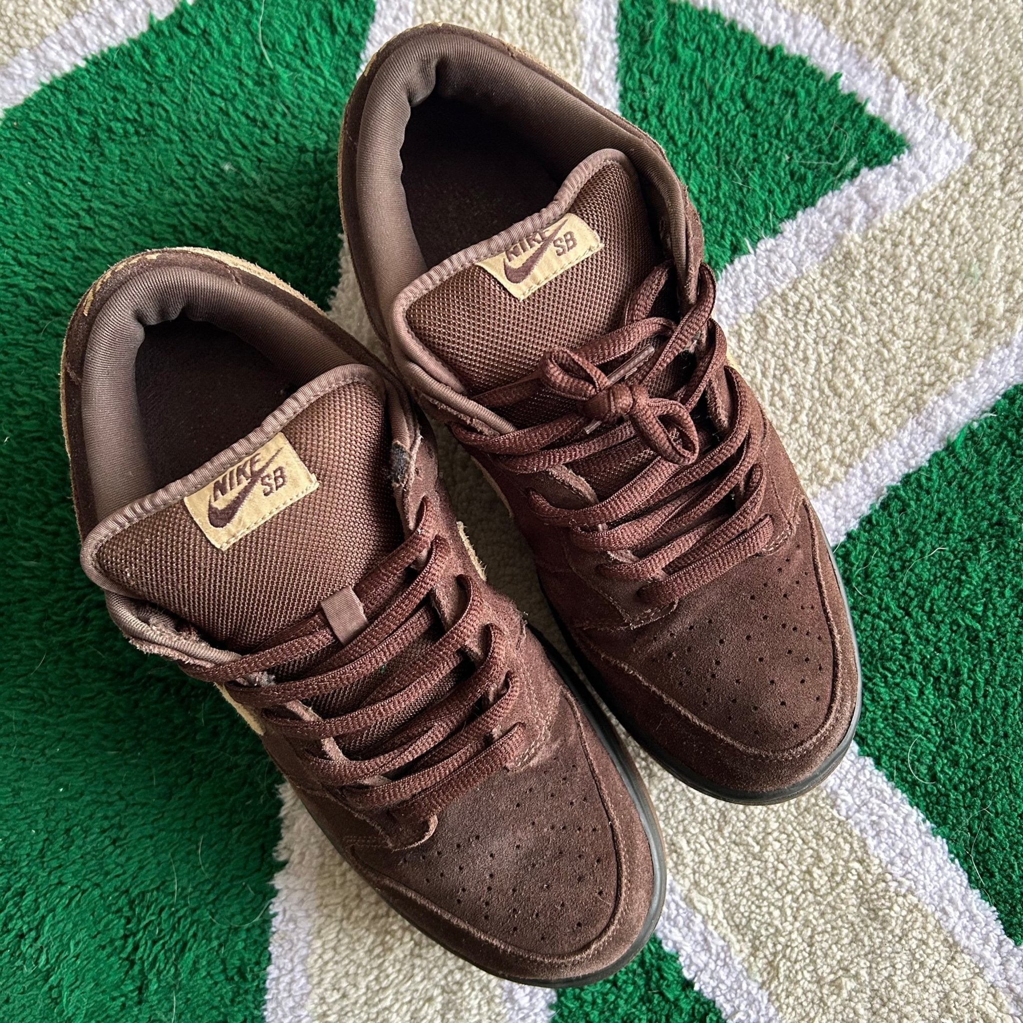 2007 Nike SB Dunk Low Mocha (US12) –