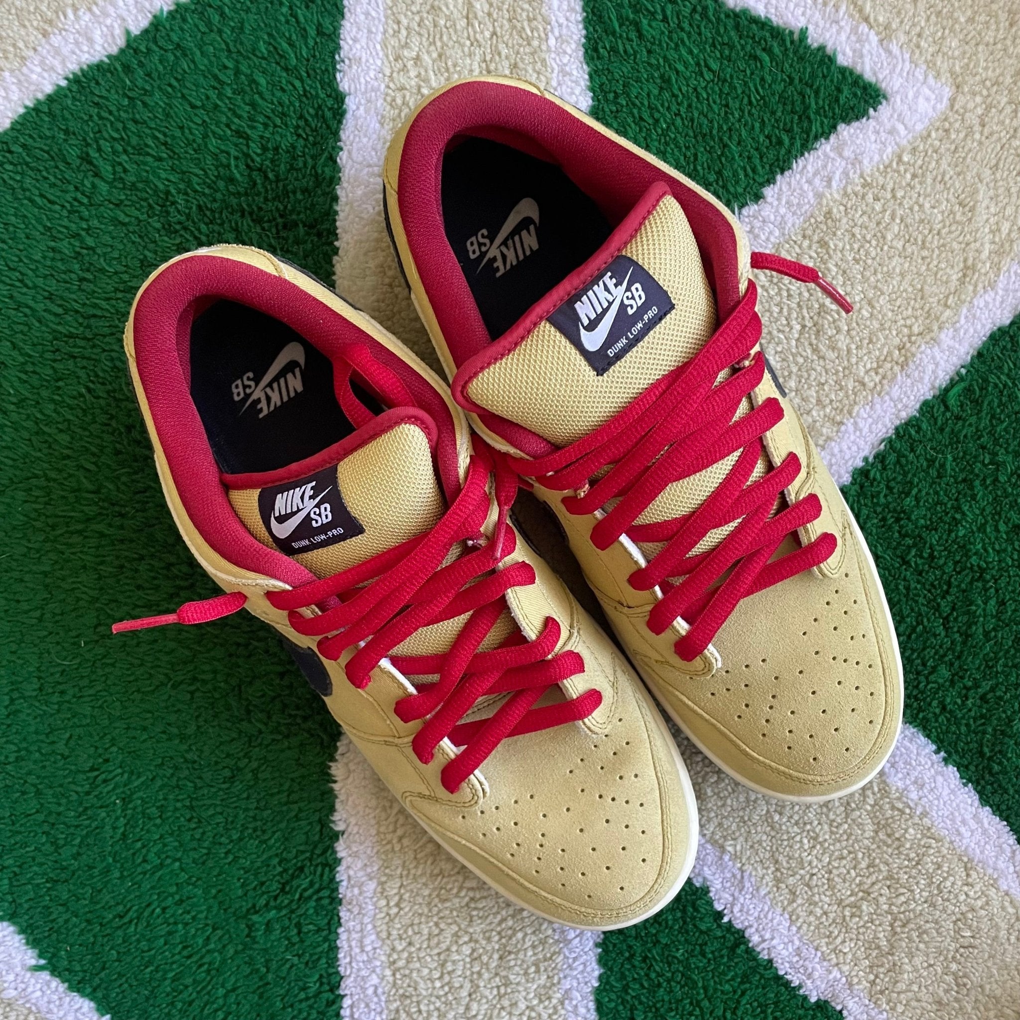 2011 Nike SB Dunk Low Gold Dust Marine (US12) – - Main Image